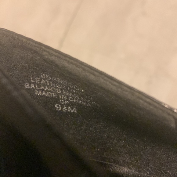 Bandolino Women's Black Leather Square Toe Front Buckle Heels Size 9.5M - Picture 14 of 15